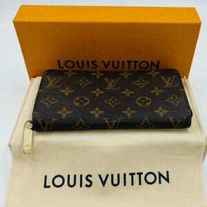 AUTHENTICITY GUARANTEED LOUIS VUITTON Zippy long Wallet Monogram canvas